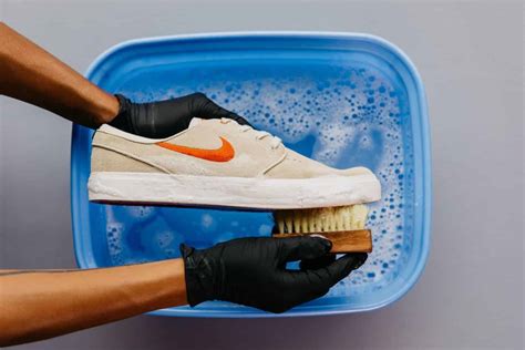 how to wash Nike's